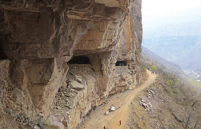 guoliang-tunnel-road